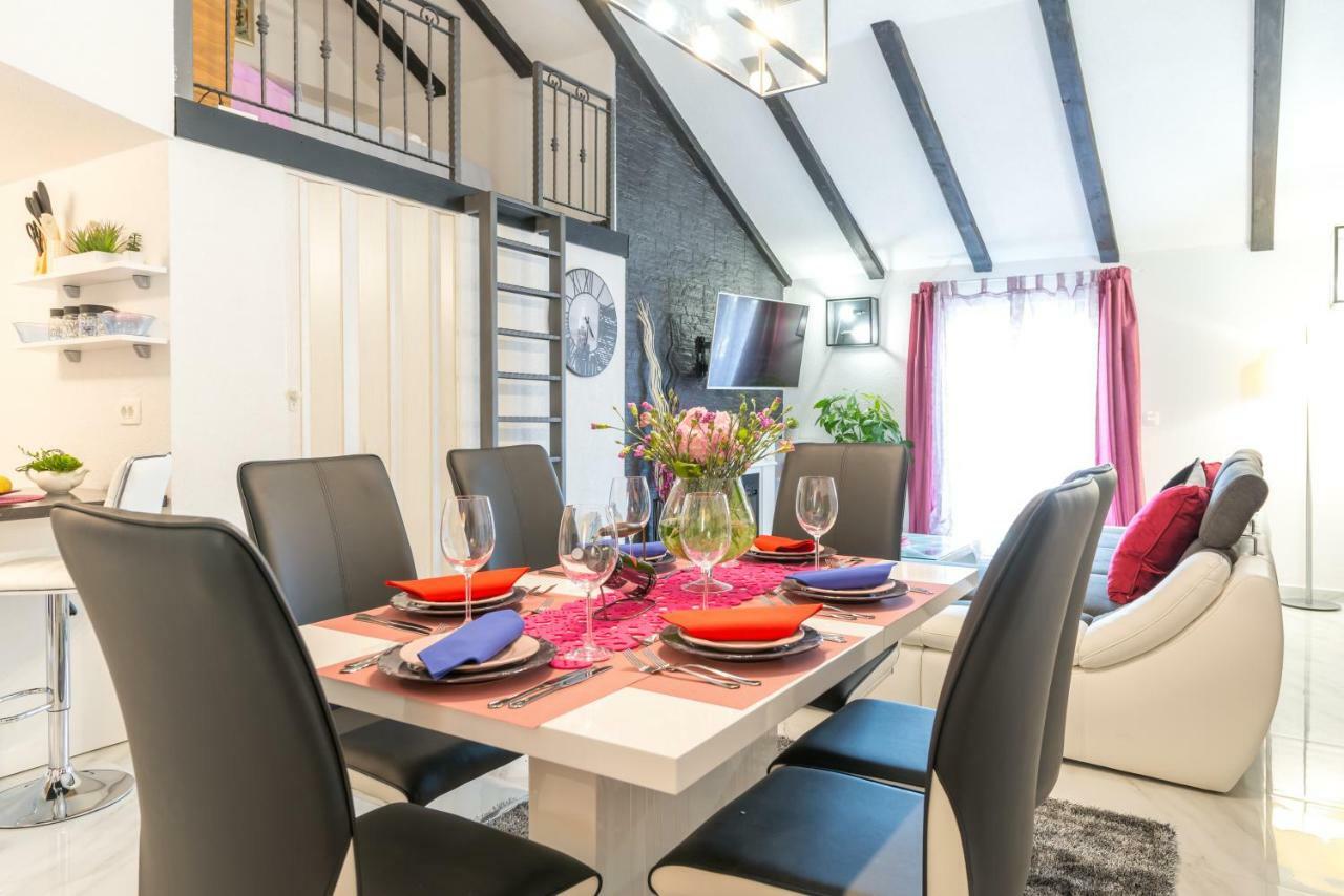 Tranquility And Nature In 4 Bedroom With Sea View Mokošica Kültér fotó