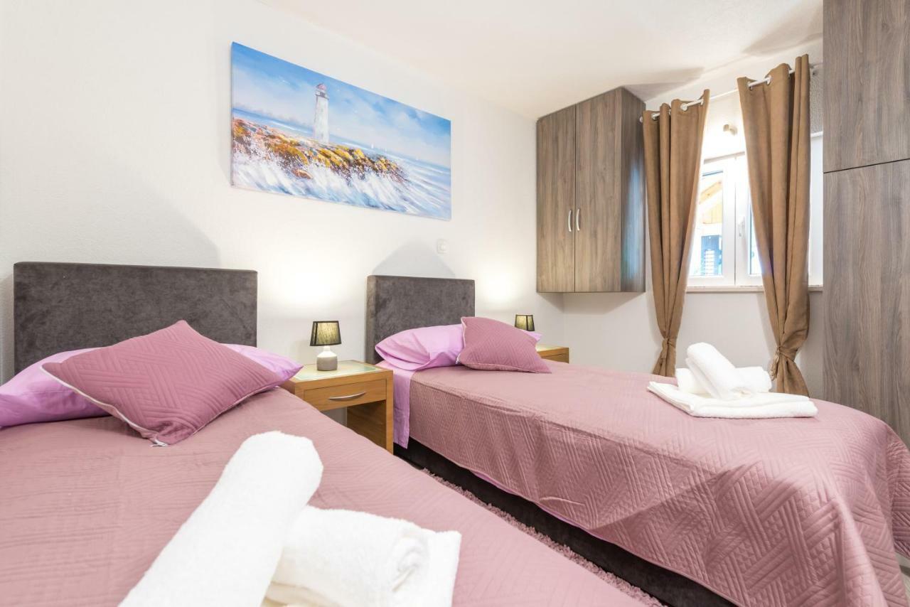 Tranquility And Nature In 4 Bedroom With Sea View Mokošica Kültér fotó