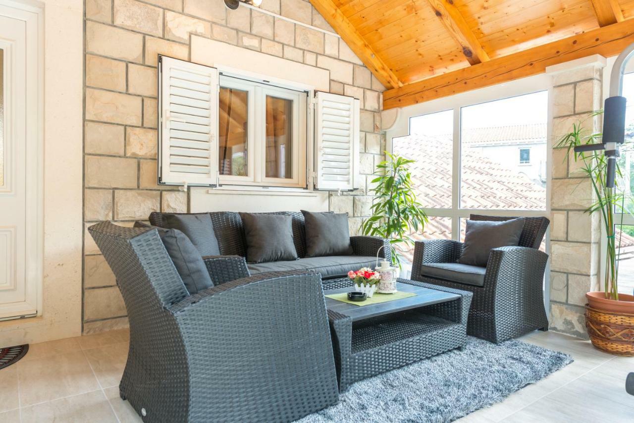 Tranquility And Nature In 4 Bedroom With Sea View Mokošica Kültér fotó
