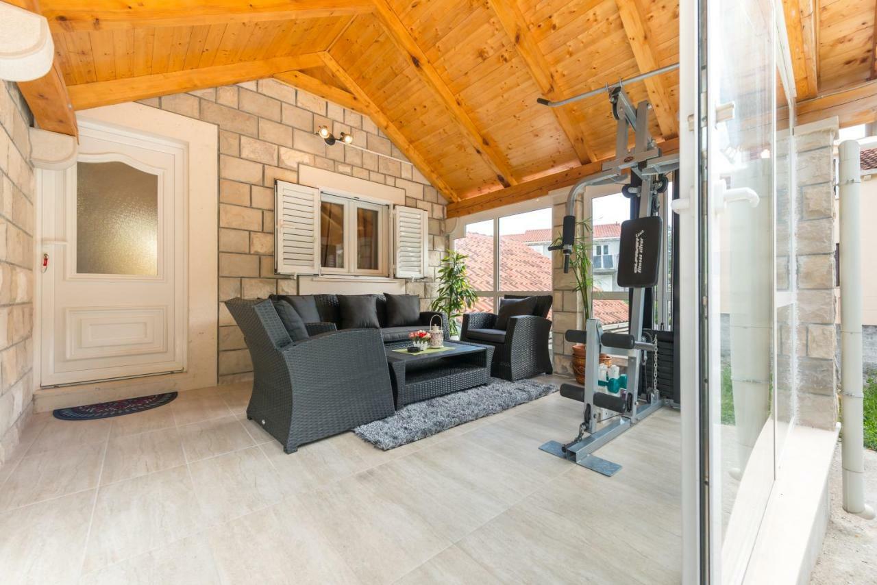 Tranquility And Nature In 4 Bedroom With Sea View Mokošica Kültér fotó