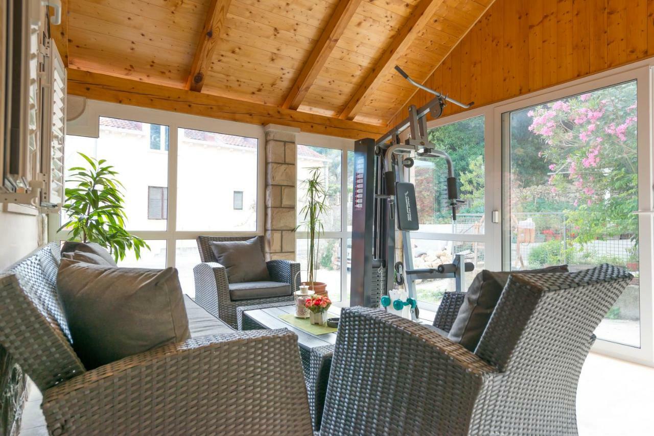 Tranquility And Nature In 4 Bedroom With Sea View Mokošica Kültér fotó