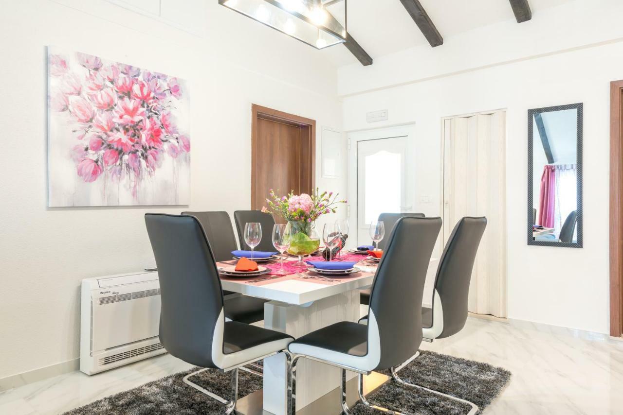 Tranquility And Nature In 4 Bedroom With Sea View Mokošica Kültér fotó