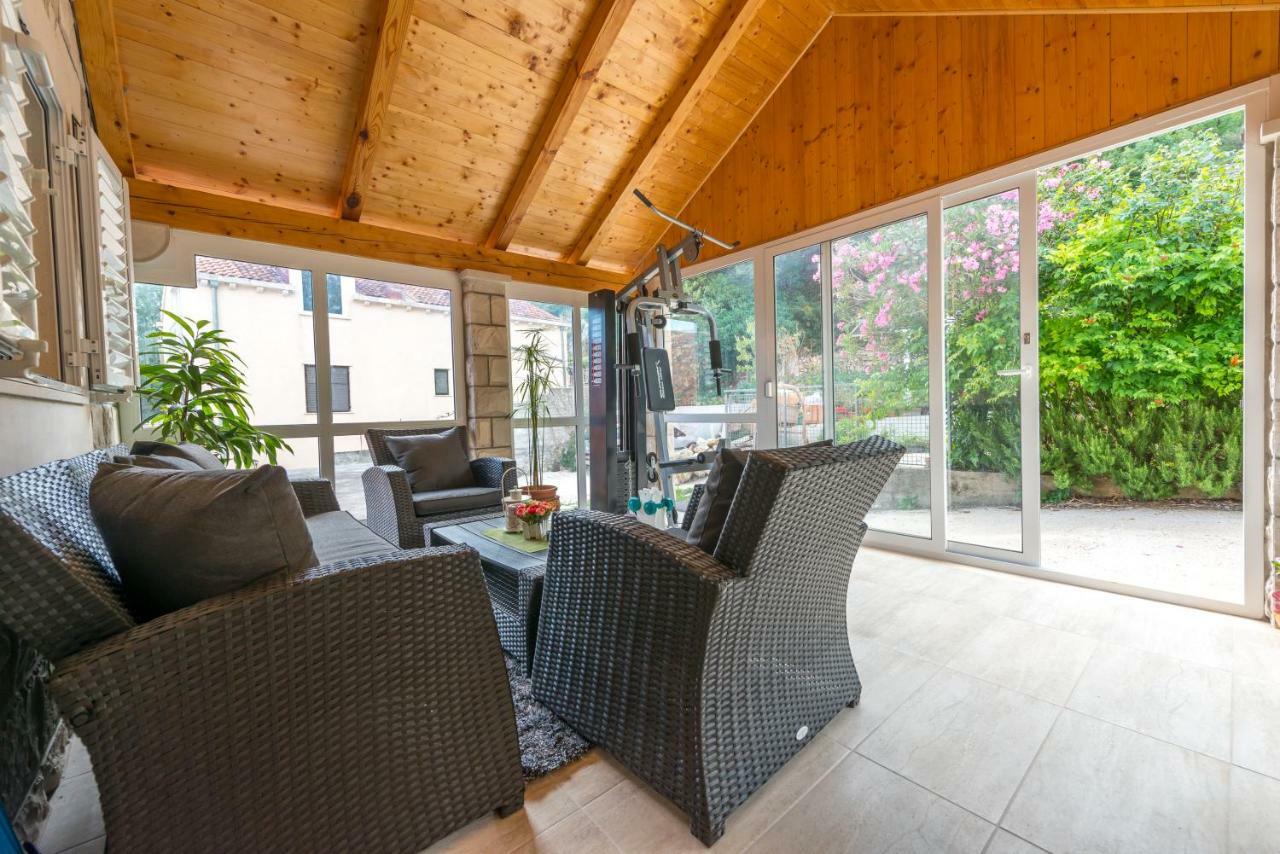 Tranquility And Nature In 4 Bedroom With Sea View Mokošica Kültér fotó