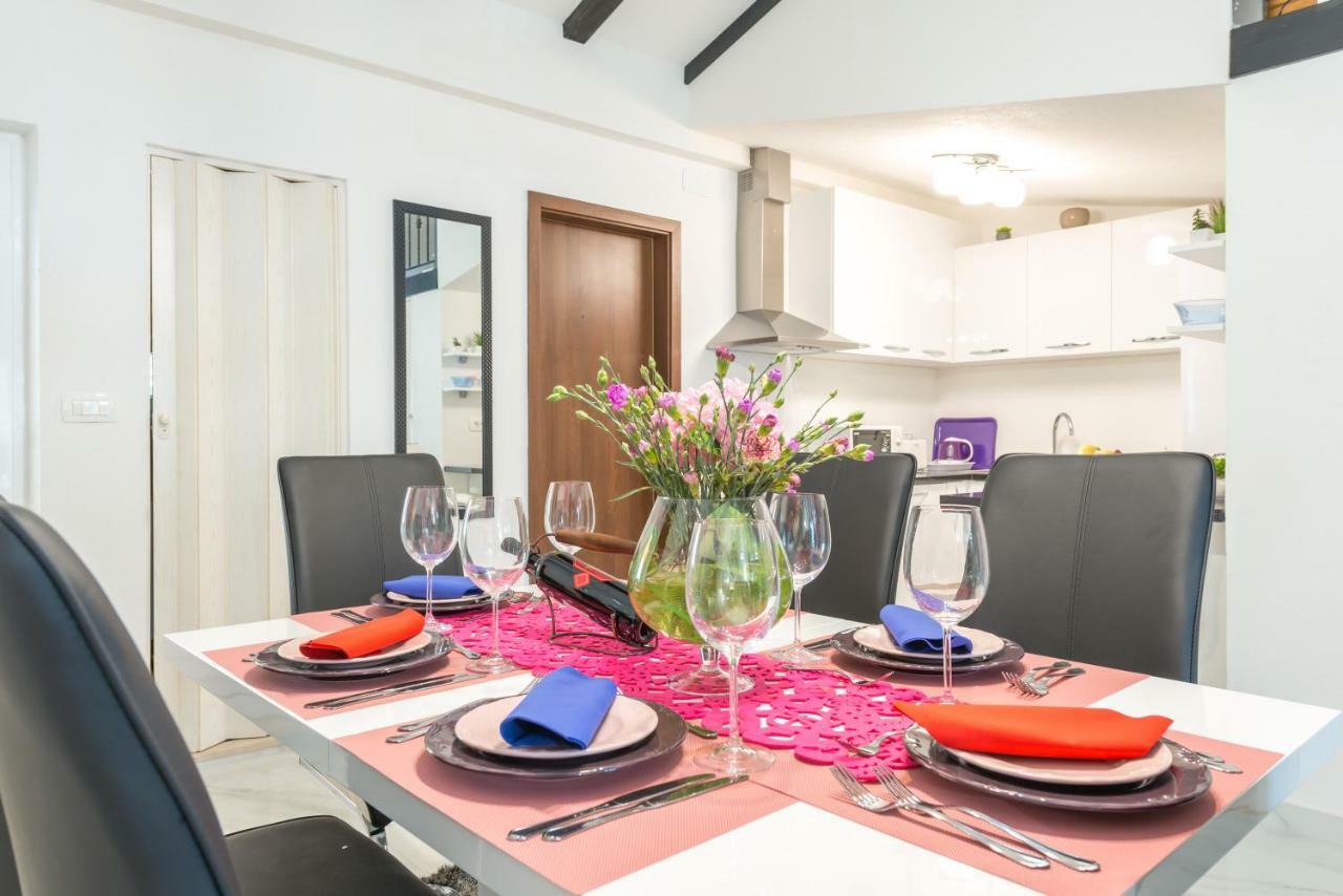 Tranquility And Nature In 4 Bedroom With Sea View Mokošica Kültér fotó